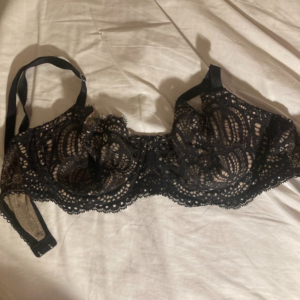 Victoria’s Secret Lace Balconette Bra 32DD